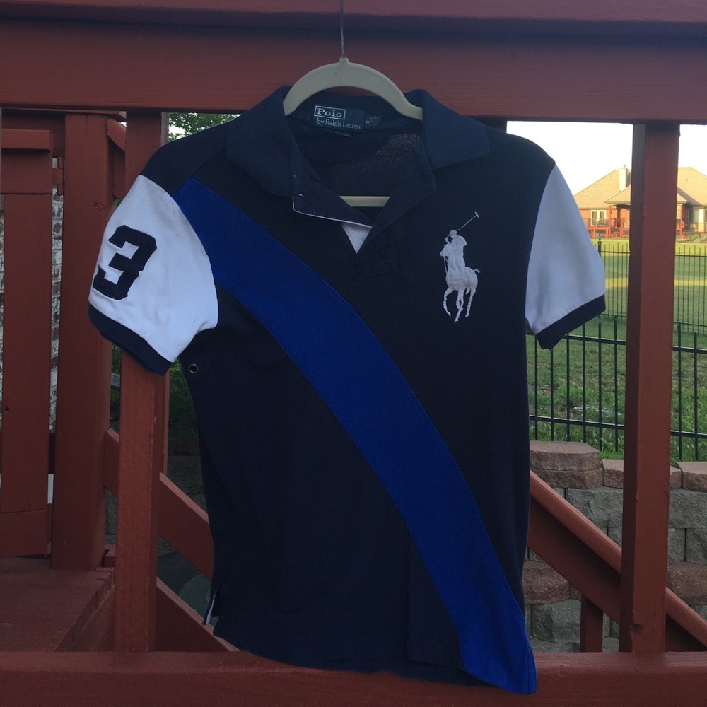 A men’s polo
